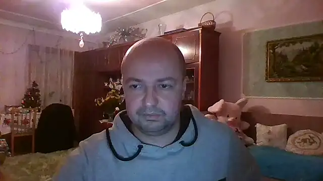 Snapshot of Luceriusbigass chatting on 01/20/25, 03:50 Luceriusbigass online show from 01/20/25, 03:50