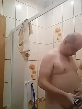 Snapshot of Luceriusbigass chatting on 02/11/25, 06:01 Luceriusbigass online show from 02/11/25, 06:01