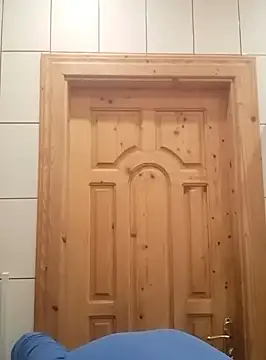 Snapshot of Luceriusbigass chatting on 02/12/25, 04:44 Luceriusbigass online show from 02/12/25, 04:44