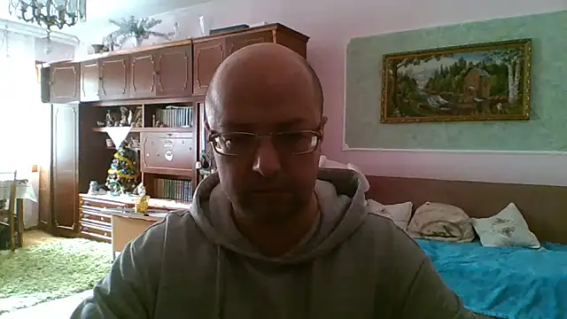 Snapshot of Luceriusbigass chatting on 02/15/25, 11:28 Luceriusbigass online show from 02/15/25, 11:28