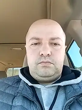 Snapshot of Luceriusbigass chatting on 03/21/25, 12:06 Luceriusbigass online show from 03/21/25, 12:06