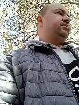 Snapshot of Luceriusbigass chatting on 10/22/25, 10:15 Luceriusbigass online show from 10/22/25, 10:15