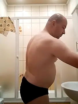 Snapshot of Luceriusbigass chatting on 11/06/25, 03:35 Luceriusbigass online show from 11/06/25, 03:35