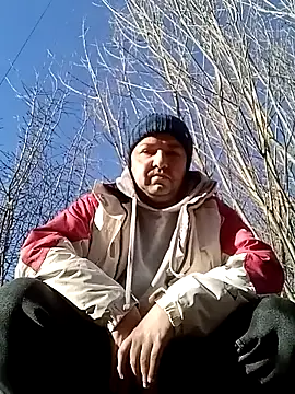 Snapshot of Luceriusbigass chatting on 12/15/25, 11:25 Luceriusbigass online show from 12/15/25, 11:25