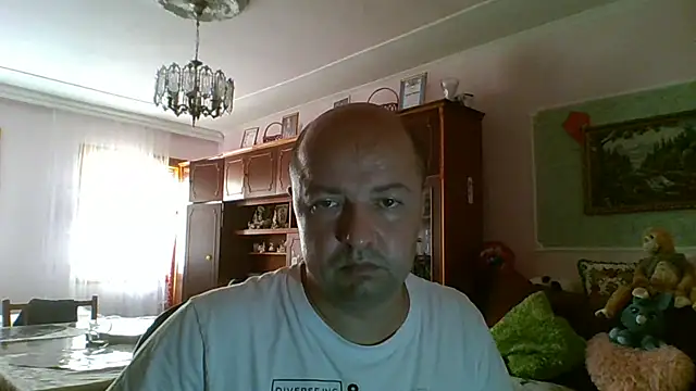 Snapshot of Luceriusbigass chatting on 06/30/26, 10:05 Luceriusbigass online show from 06/30/26, 10:05