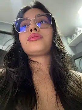 VioletRousee online show from 06/15/26, 08:22