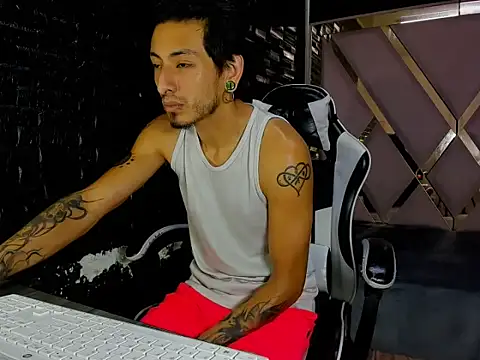 Snapshot of KingArtur_Rs chatting on 04/09/26, 02:22 KingArtur Rs online show from 04/09/26, 02:22