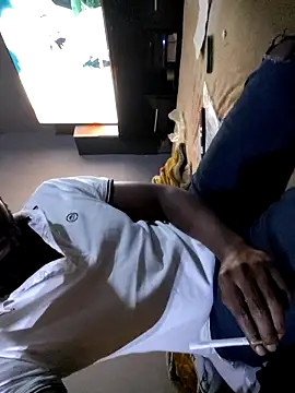 Snapshot of Ysae37 chatting on 04/14/26, 05:52 Ysae37 online show from 04/14/26, 05:52