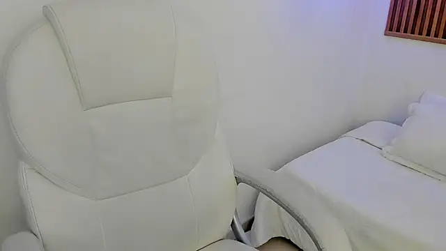 ghostmila online show from 05/05/26, 01:02