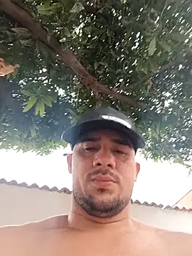 Snapshot of franDuxxx chatting on 04/08/26, 01:55 franDuxxx online show from 04/08/26, 01:55