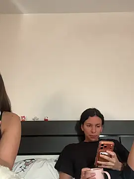 geneblan28 online show from 04/08/26, 04:40