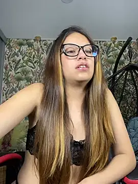 Snapshot of Ambar_Zaf chatting on 05/05/26, 01:02 Ambar Zaf online show from 05/05/26, 01:02