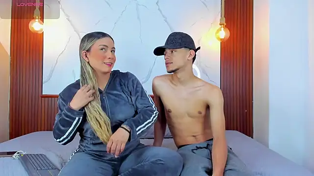 Eroticxcouple online show from 04/28/26, 04:34