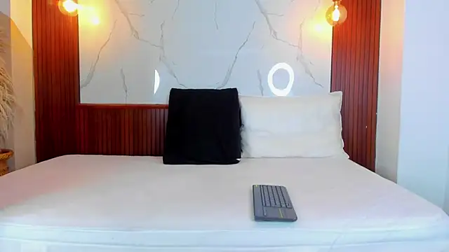 Eroticxcouple online show from 04/30/26, 11:16