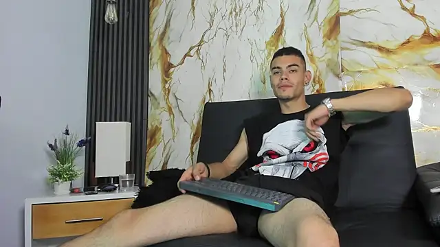 RomeoBoselli   online show from 05/27/26, 11:24