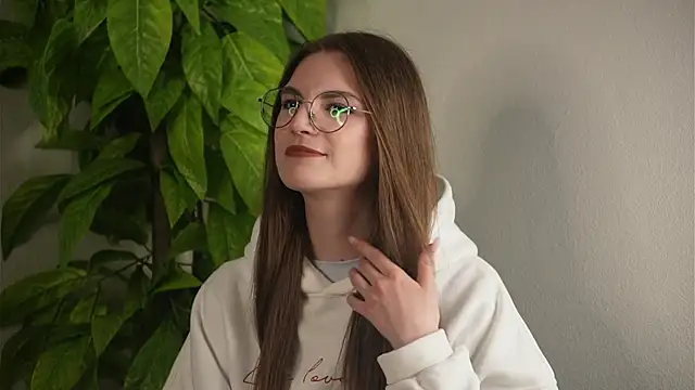 ToyaEssex online show from 04/09/26, 12:21