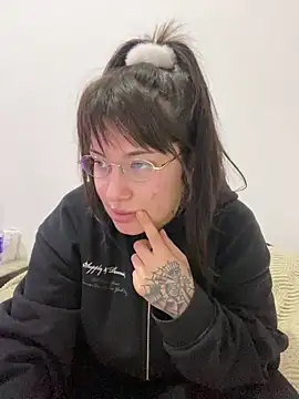 cherryxxox online show from 05/14/26, 04:19