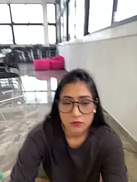Hana-Parker online show from 05/14/26, 08:15