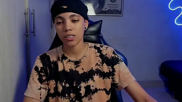 axel luxxx online show from 04/25/26, 04:37