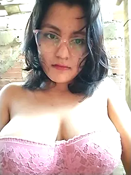 sienna elara online show from 04/23/26, 10:58