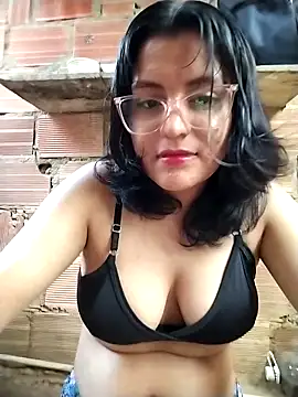 sienna elara online show from 05/03/26, 10:54