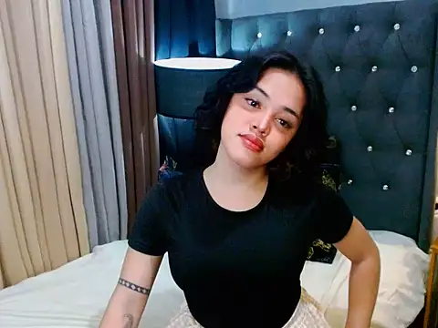 yhanachoii online show from 06/18/26, 02:10