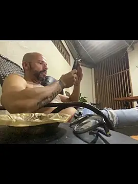 WaltinhoOliveira online show from 04/12/26, 05:23