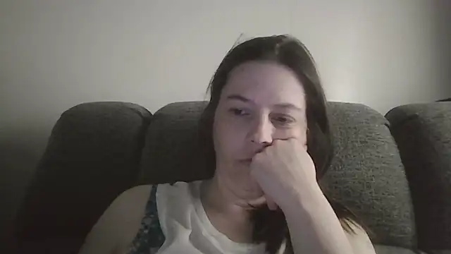 lily1982 online show from 04/26/26, 04:37