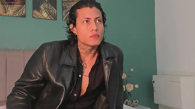 Snapshot of Damian_Romanoff chatting on 04/08/26, 12:27 Damian Romanoff online show from 04/08/26, 12:27