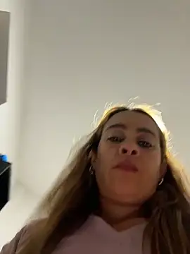 Natigoonzalez online show from 05/02/26, 02:16