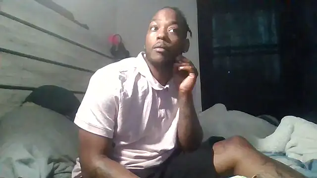 Snapshot of zdaddymm chatting on 07/11/26, 12:02 zdaddymm online show from 07/11/26, 12:02
