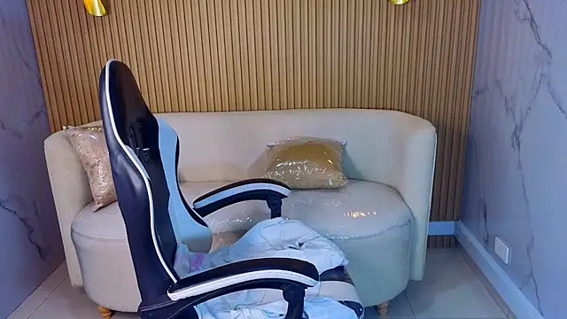 Andrea Brown tx online show from 04/11/26, 07:45