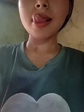 ross001 online show from 04/14/26, 08:42