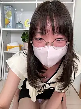 Snapshot of Kannanoko_ chatting on 04/13/26, 03:17 Kannanoko online show from 04/13/26, 03:17