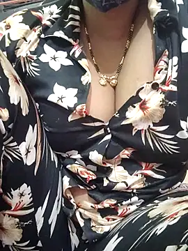 Snapshot of sexy_payal_hot chatting on 04/15/26, 08:54 sexy payal hot online show from 04/15/26, 08:54