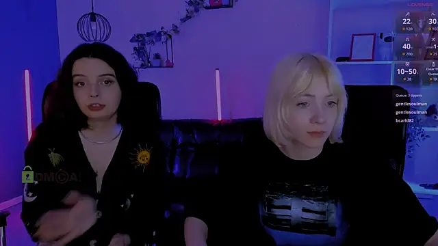 mia mooon  online show from 04/25/26, 11:02