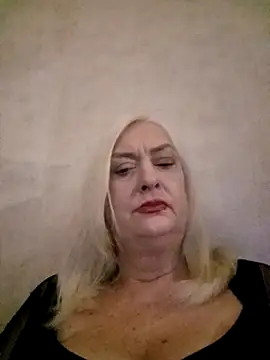 Julia20X online show from 04/25/26, 04:48