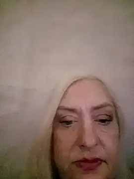 Julia20X online show from 04/30/26, 08:57