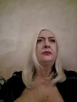 Julia20X online show from 05/01/26, 06:23