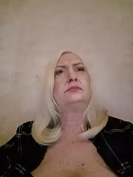 Julia20X online show from 05/09/26, 04:01