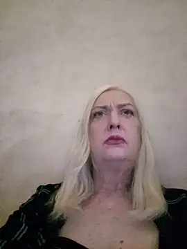 Julia20X online show from 05/14/26, 09:49