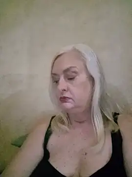 Julia20X online show from 05/28/26, 11:29