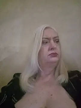 Julia20X online show from 05/30/26, 10:12