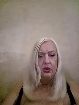 Julia20X online show from 06/07/26, 08:29