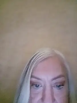 Julia20X online show from 06/25/26, 09:25