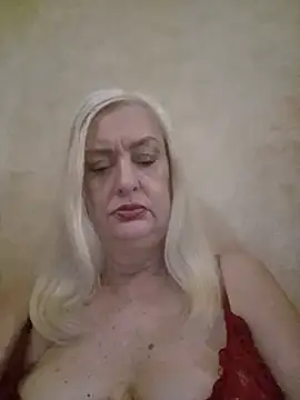 Julia20X online show from 06/28/26, 09:48