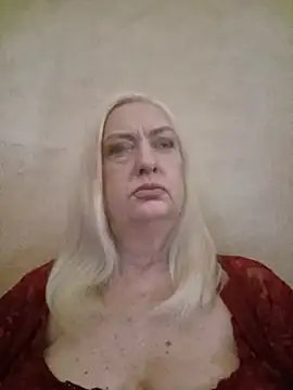 Julia20X online show from 07/12/26, 08:38