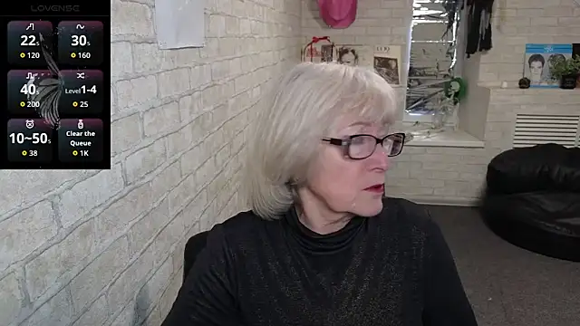 Snapshot of Zuri_Zodiac chatting on 04/10/26, 08:52 Zuri Zodiac online show from 04/10/26, 08:52