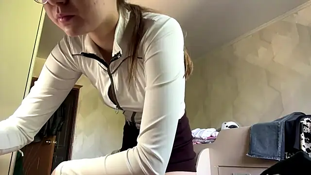 UncaringArtery online show from 05/17/26, 06:33