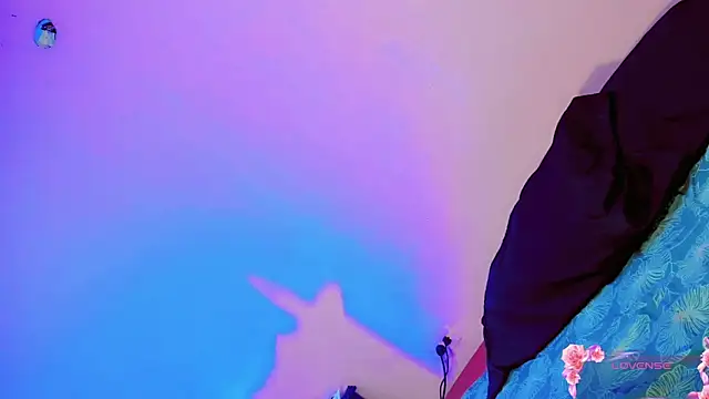 Tania Baker online show from 04/10/26, 01:38